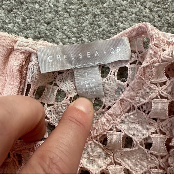 Chelsea28 Blush Pink Stretch Sleeveless Dress w/ Lace Details and Hem - Picture 5 of 6